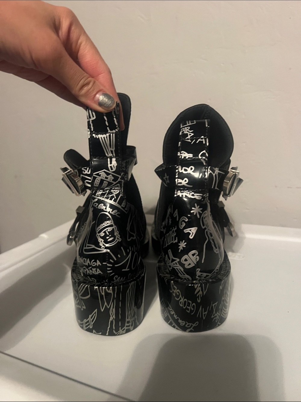 Balenciaga Black & White Graffiti Leather Ankle Shoes - Picture 5 of 12